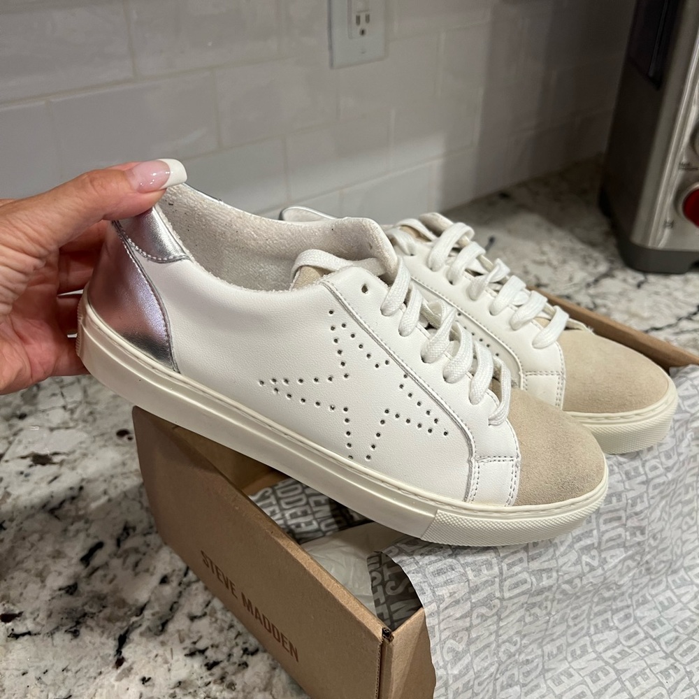 Steve Madden Rezza White Sneaker